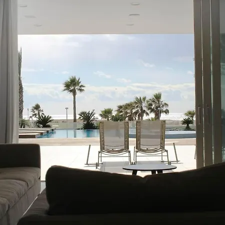 Seafront Villa *